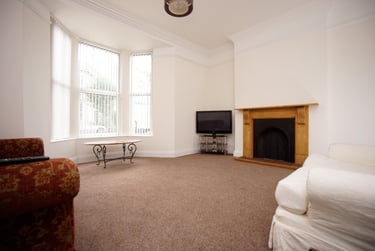5 bed house, Greenbank Avenue, Lipson, Plymouth, PL48PS - Image 2